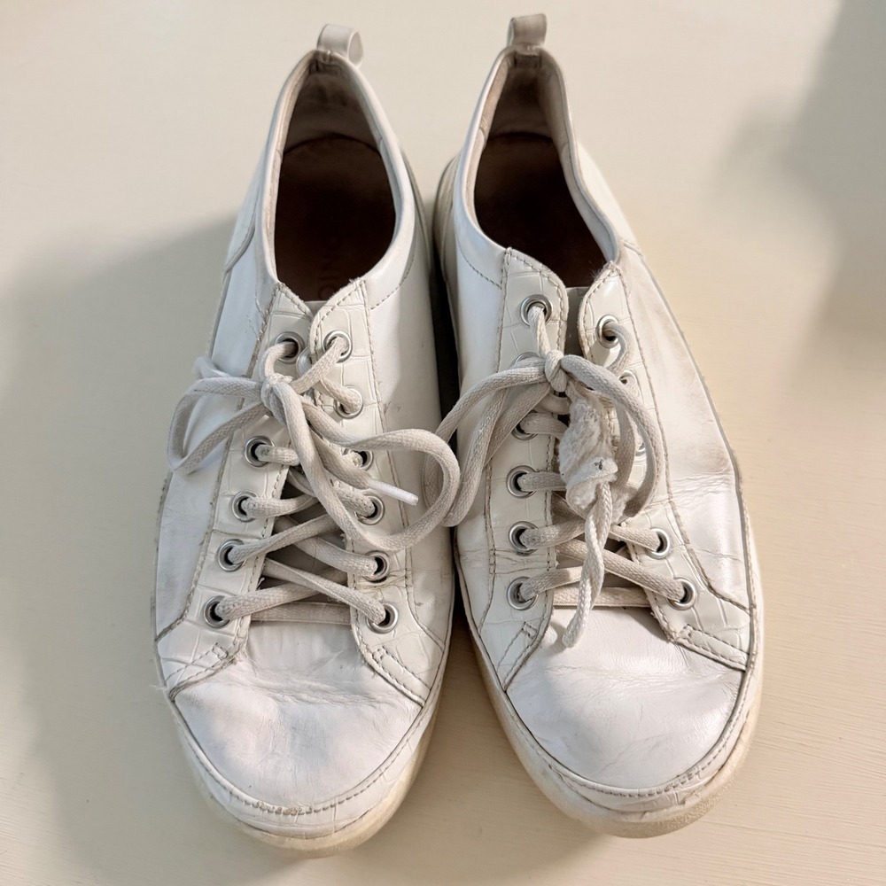 Vionic Winny White Leather Croc Embossed Low Top Sneakers Womens 8.5
